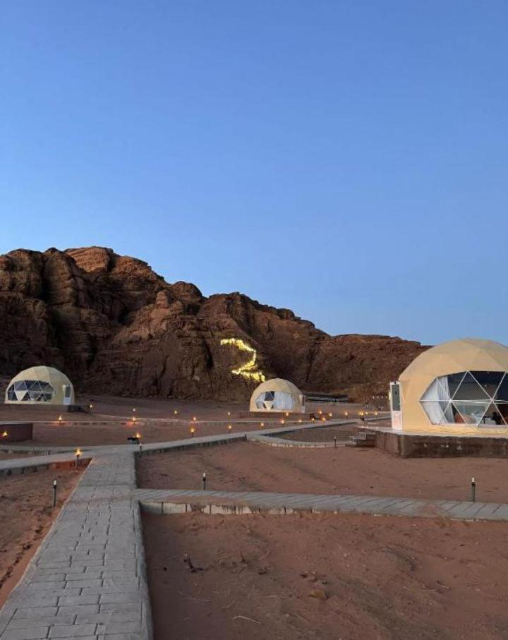 Night Magic Camp Hotel Wadi Rum Ngoại thất bức ảnh